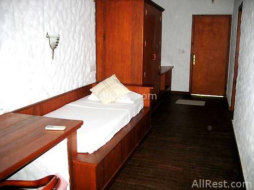 Dhonveli Beach & Spa 7